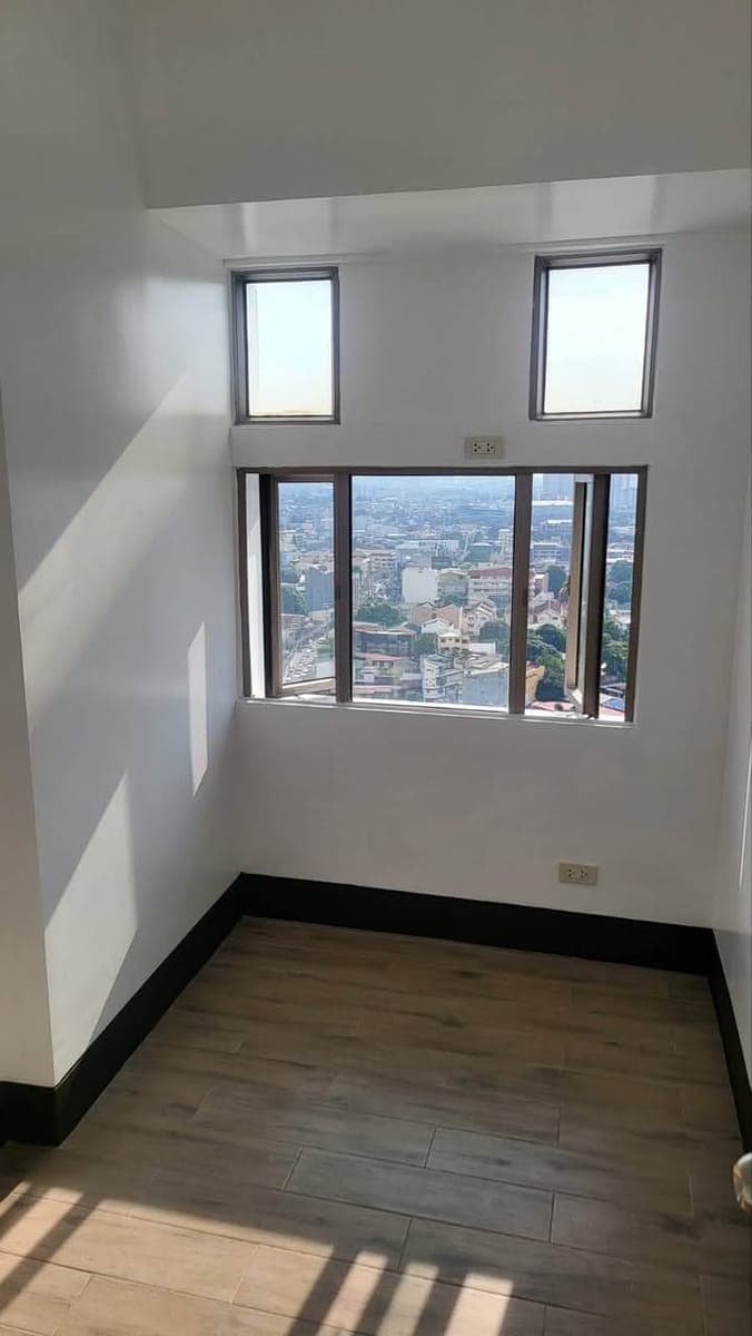 2 bedroom condo for rent in Little Baguio Terraces - photo 1