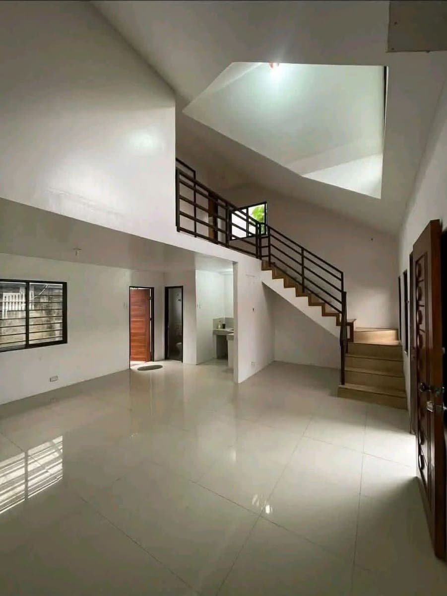 •2BR LOFT-TYPE HOUSE FOR RENT• - photo 1