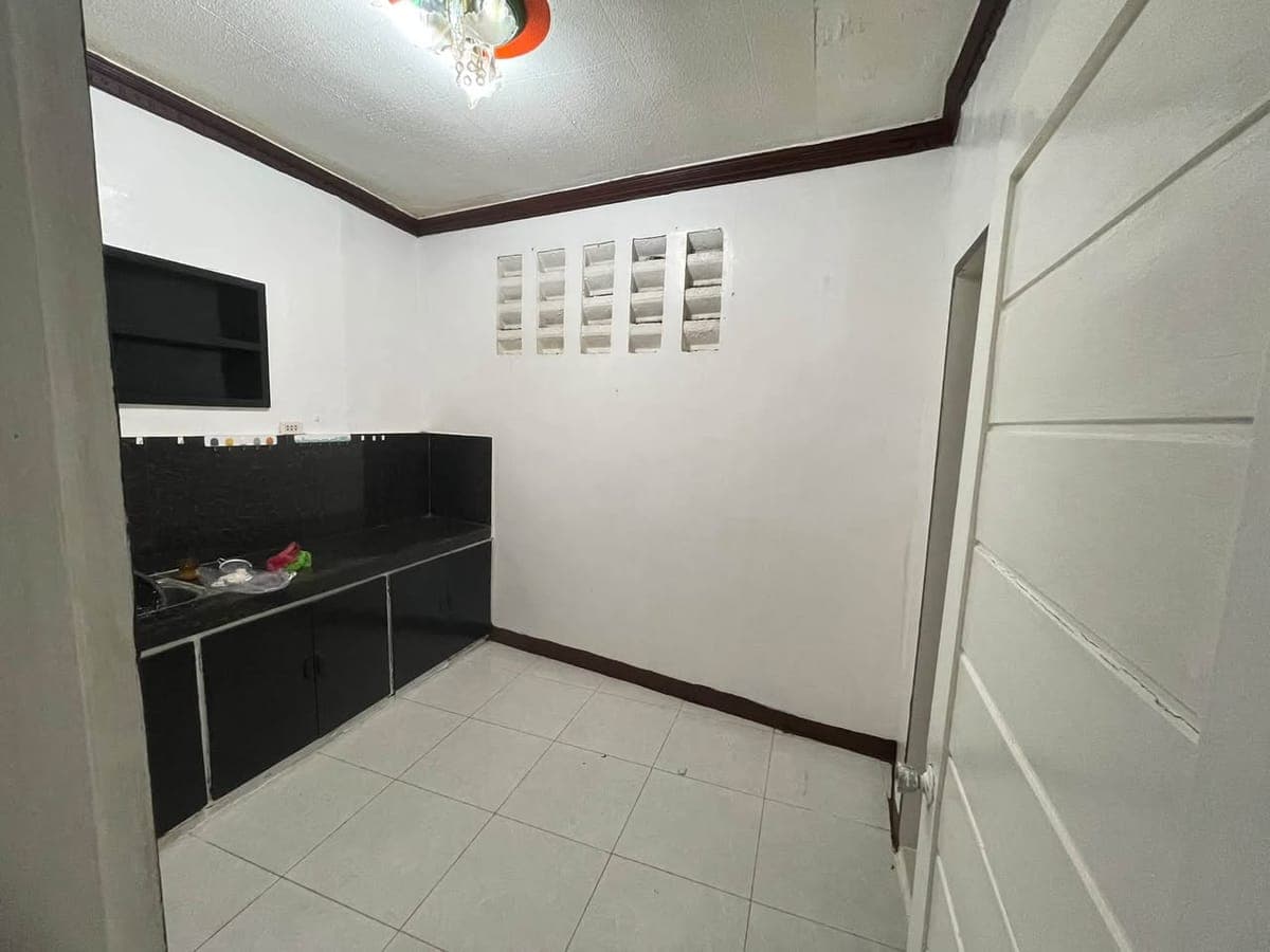 For rent with AC ( ₱6,500 ) - photo 1