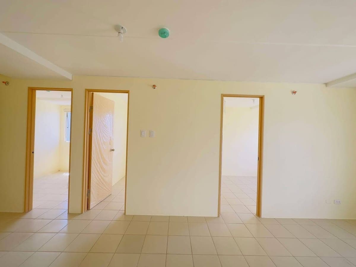 AVAILABLE UNIT FOR RENT 3BEDROOM BARE UNIT! - photo 1