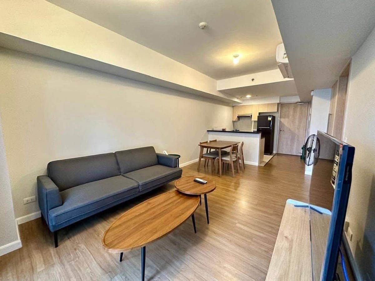 Walking Distance to Capitol Commons - photo 1