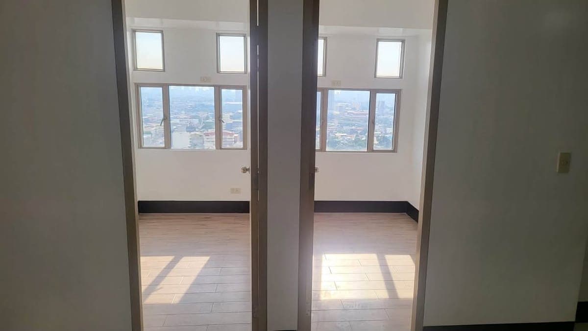 2BR Little Baguio Terraces condo for 18k - photo 1