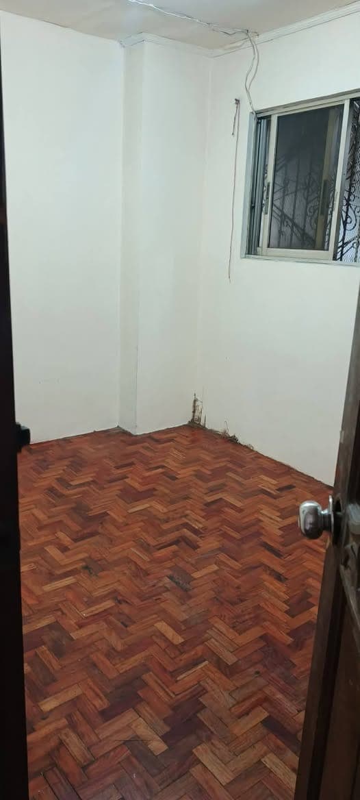 Room For Rent: Bachelor's Pad Style - photo 1