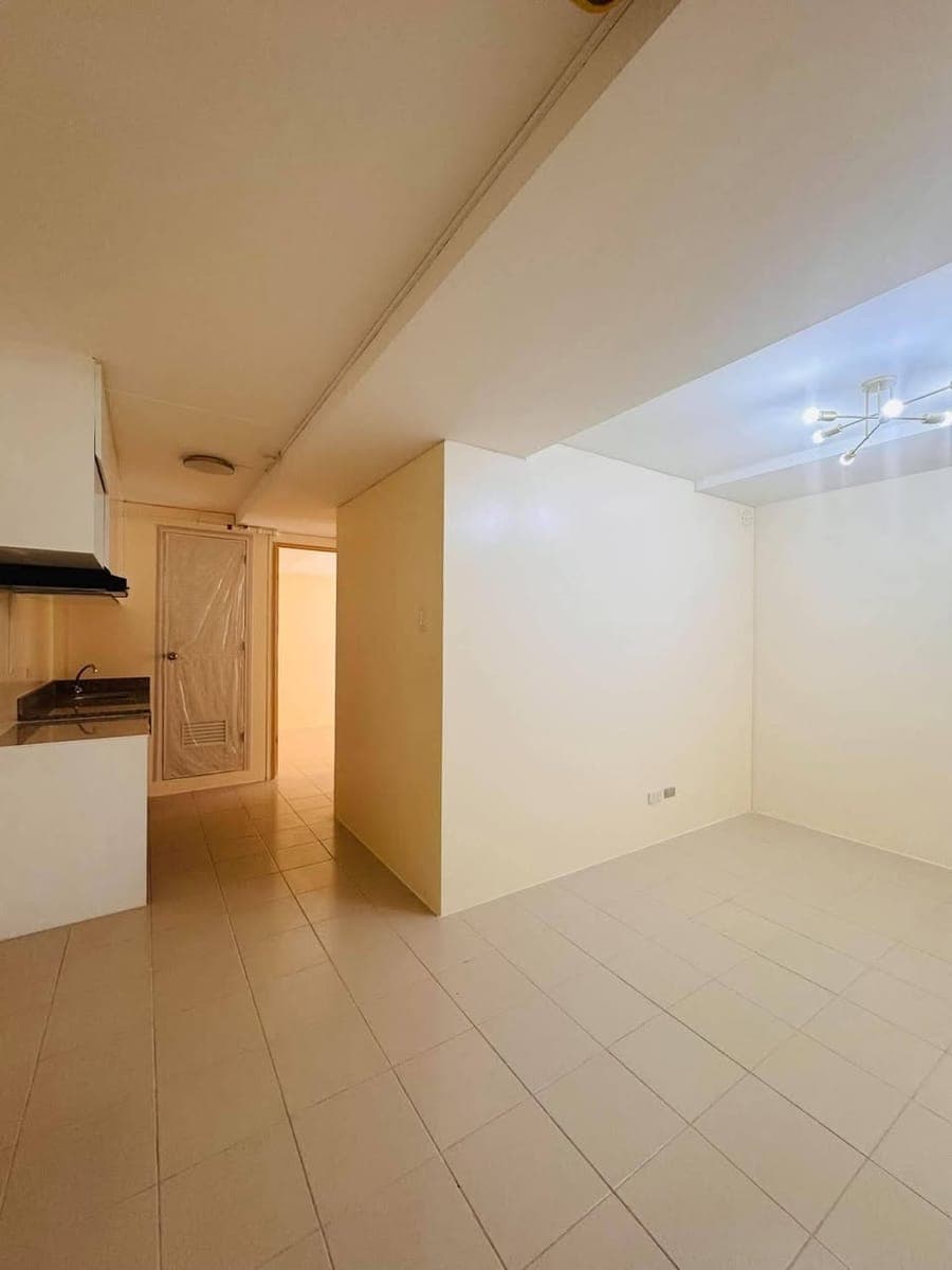 CONDO RENT SEMI BARE (2bedroom) - photo 1