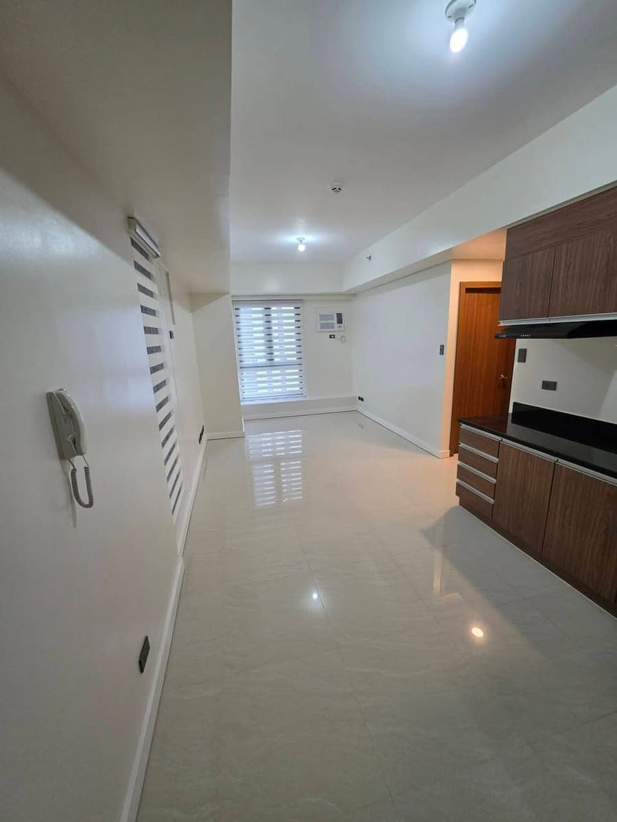 1Br The Sapphire Bloc East for rent (Brandnew) - photo 1