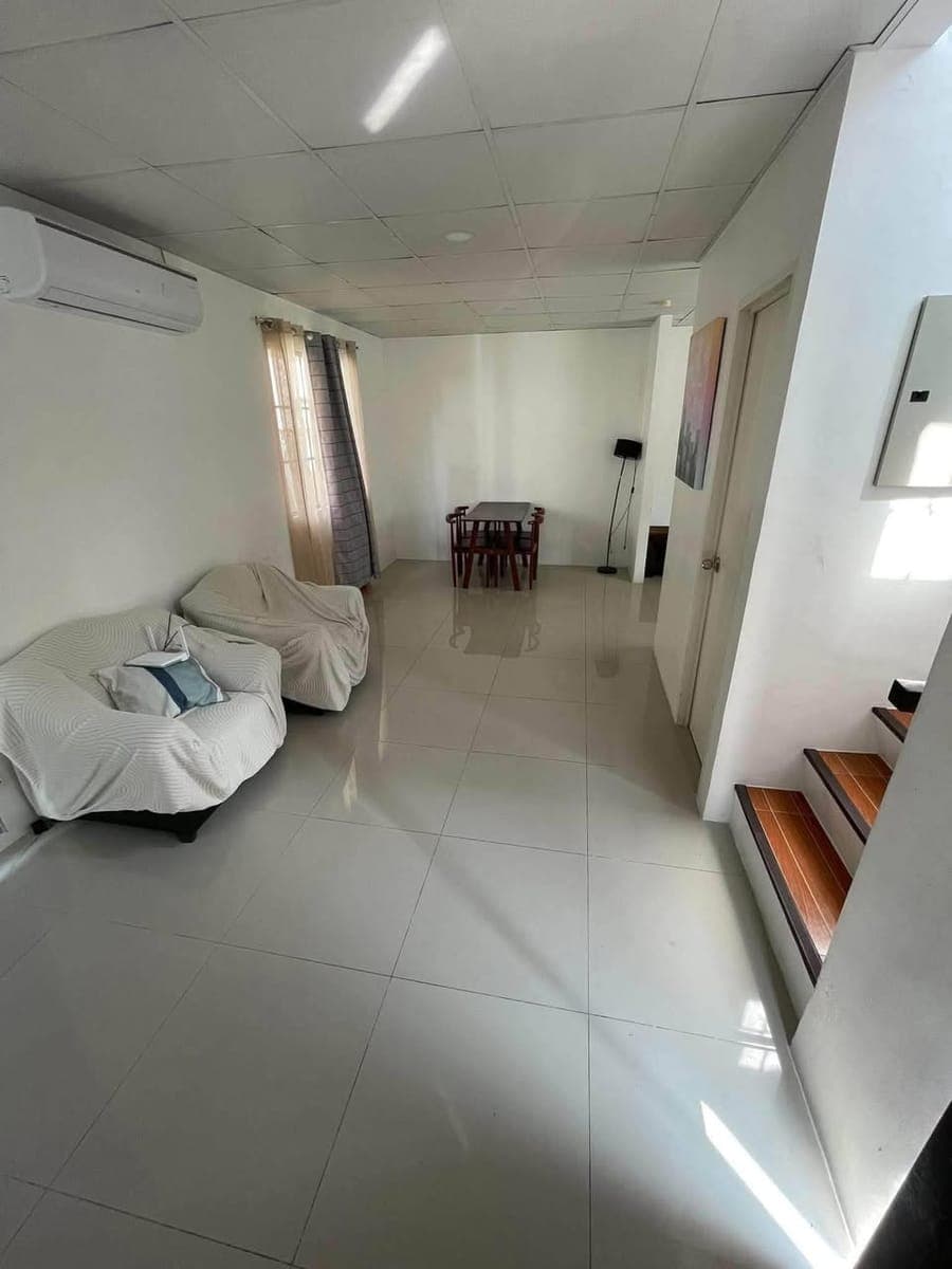 🍁2 STOREY HOUSE FOR RENT 🍁 - photo 1