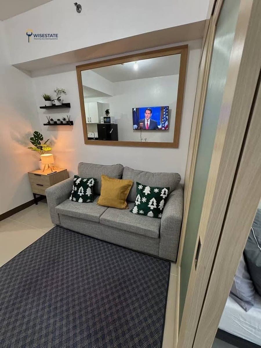 ๐
๐๐ ๐๐๐๐ One bedroom with Balcony Condo in Jazz Residences, - photo 1