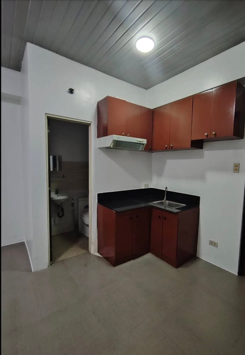 NEWLY RENOVATED STUDIO UNITπ‘ in Manila - photo 1
