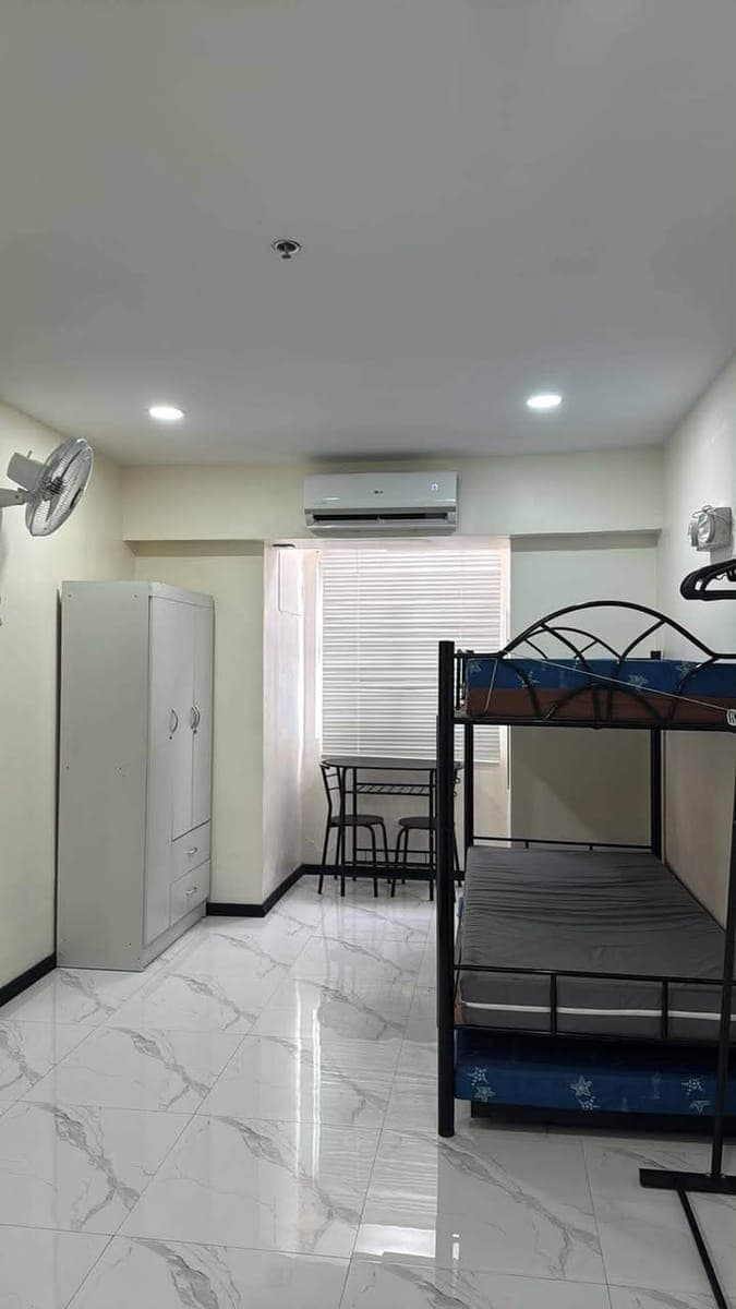 FOR RENT: STUDIO TYPE(Victoria De manila Tower2) - photo 1