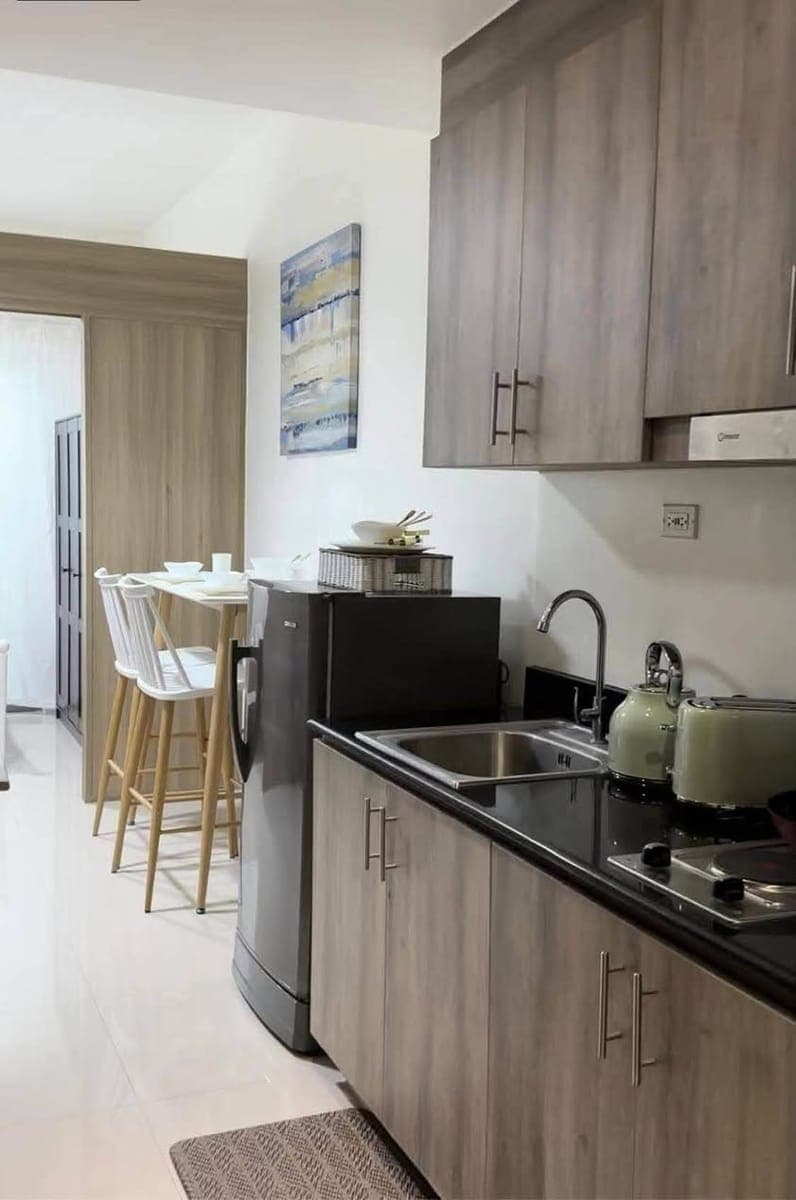 FOR RENT: ₱20k inclusive assoc dues - photo 1