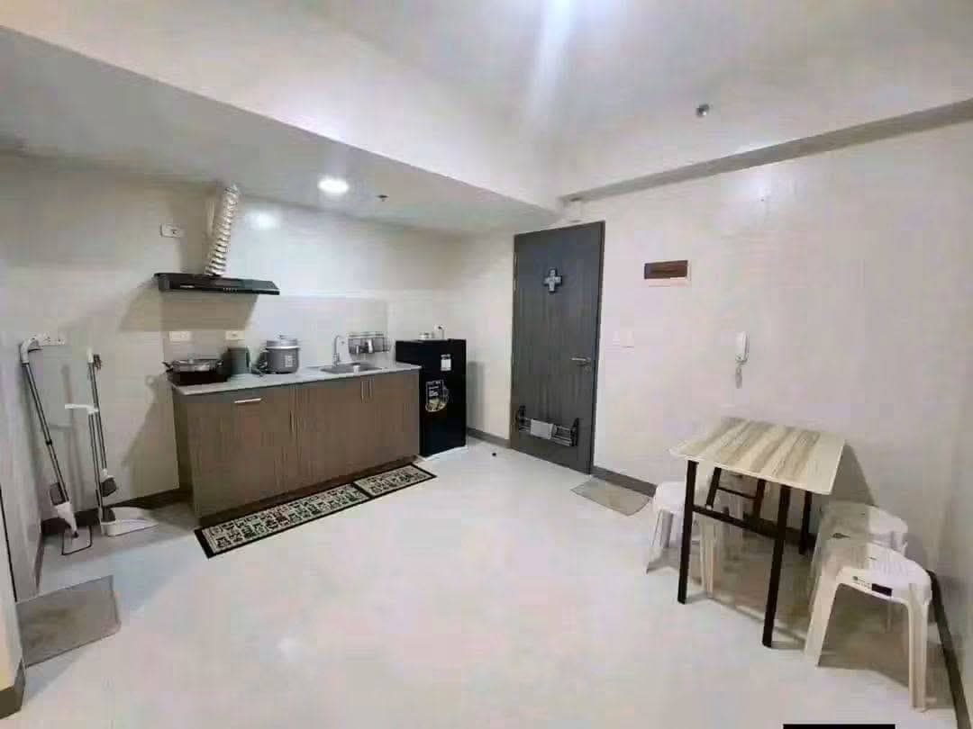 Studio Condo Unit For Rent - photo 1