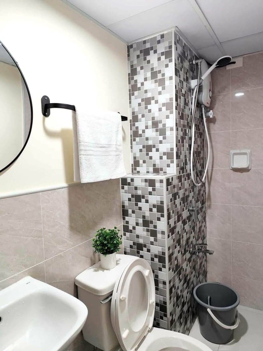 🍁 STUDIO CONDO FOR RENT 🍁 - photo 1