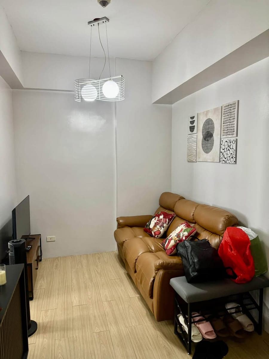 Suntrust Parkview Condominium, Manila - photo 1