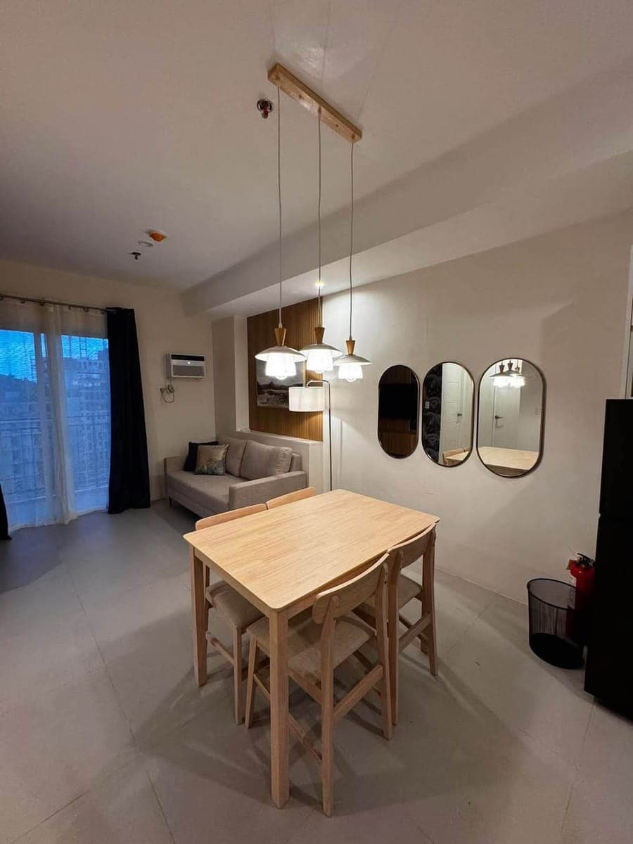 🏙️✨ FOR RENT: FULLY FURNISHED 2-BEDROOM CONDO UNIT! ❤️ - photo 1