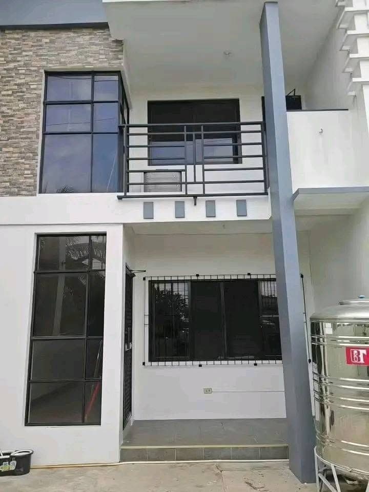 2 STOREY TOWNHOUSE FOR RENT - photo 1