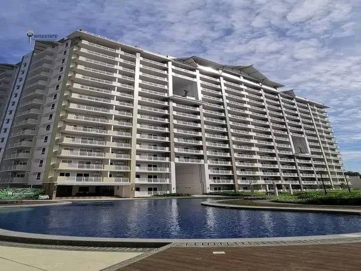 ๐
๐๐ ๐๐๐๐ Studio Unit with Balcony Condo At THE ATHERTON - photo 1