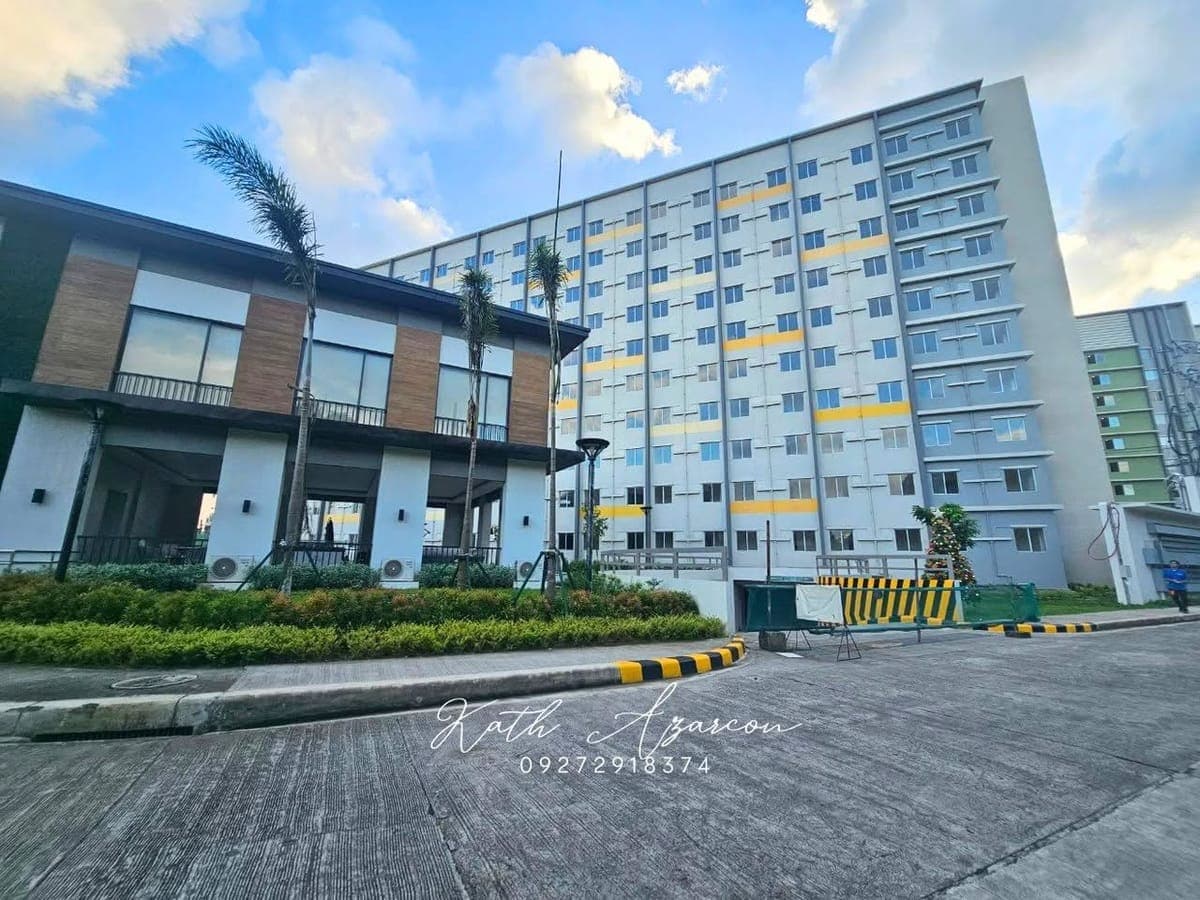 **FOR RENT: 2-Bedroom Condo Unit in Karuhatan** **Rd.** **Valenzuela** - photo 1