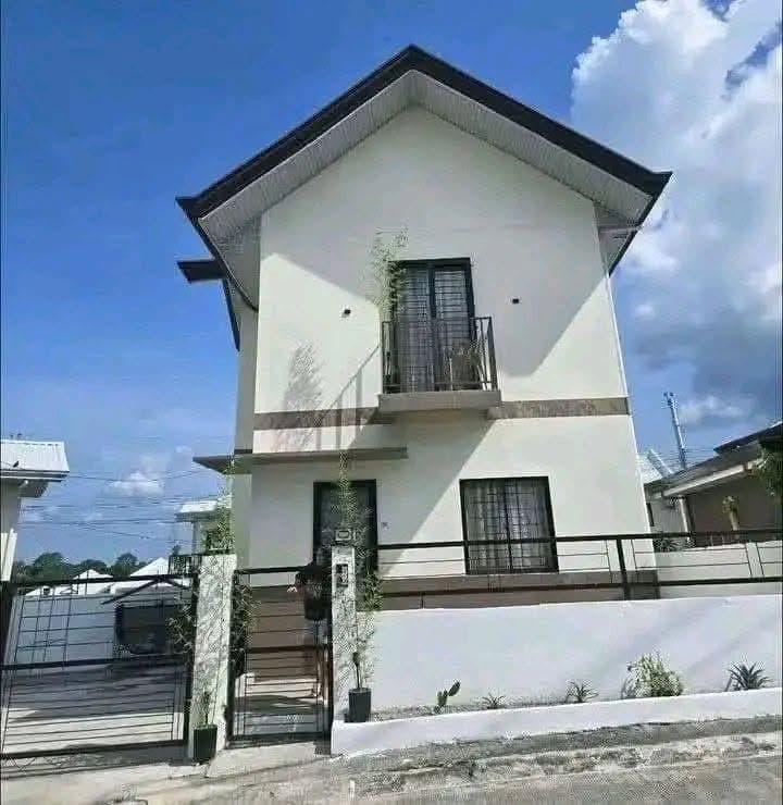 PRESTIGE | 3BR HOUSE FOR RENT AT CABANTIAN NEAR CITY HARDWARE!! 📣 📣 📣 - photo 1
