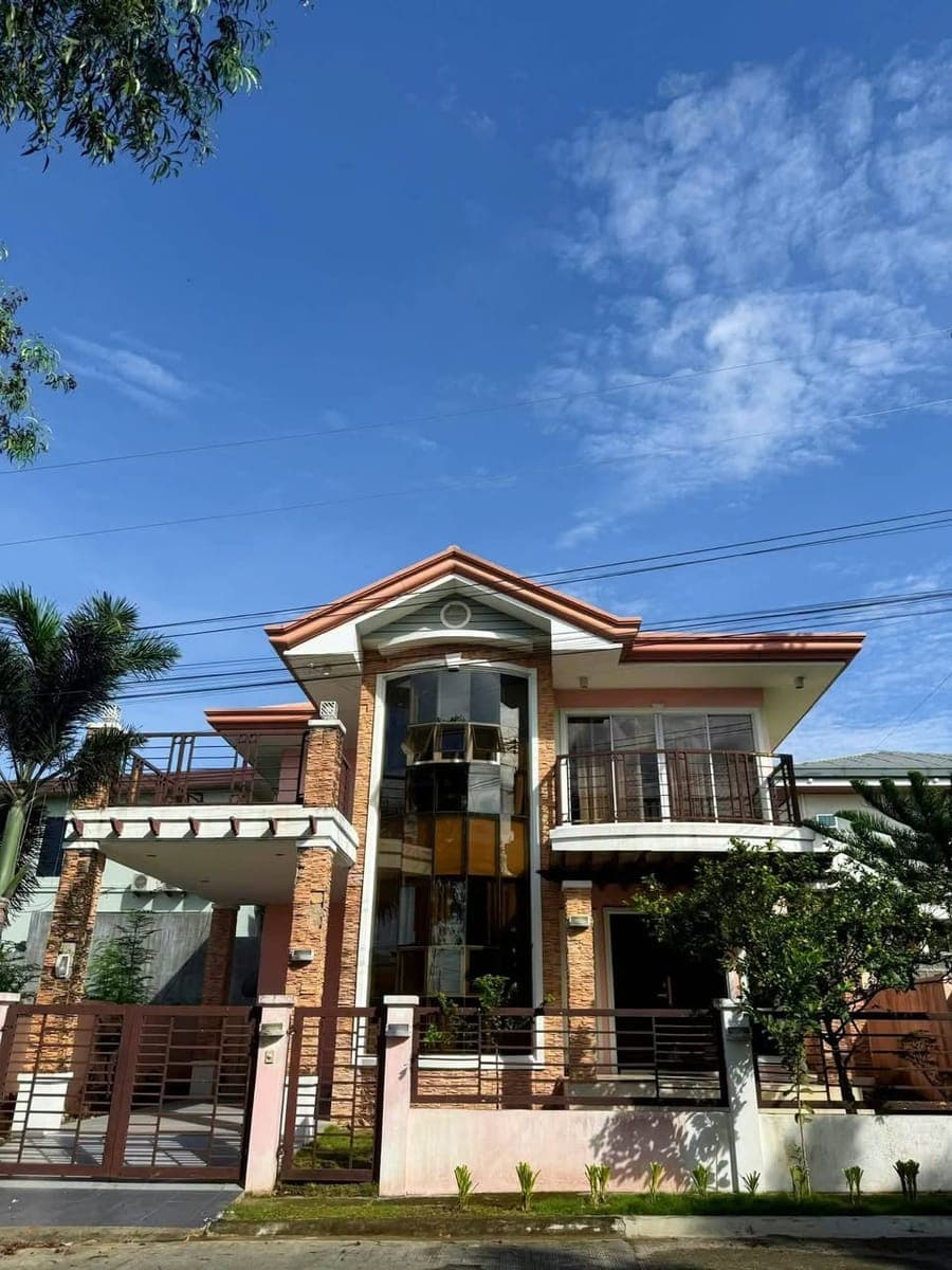 🏡 70K ONLY‼️4BR HOUSE FOR RENT | MONTCLAIRE BUHANGIN‼️ - photo 1