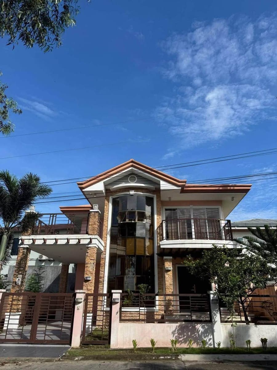 🏡 FULLY FURNISHED 2-STOREY HOUSE FOR RENT - photo 1