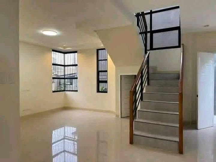 DAMOSA LANANG 2-STOREY HOUSE FOR RENT‼️🤩BARE UNIT/4BEDROOMS 🤩 - photo 1
