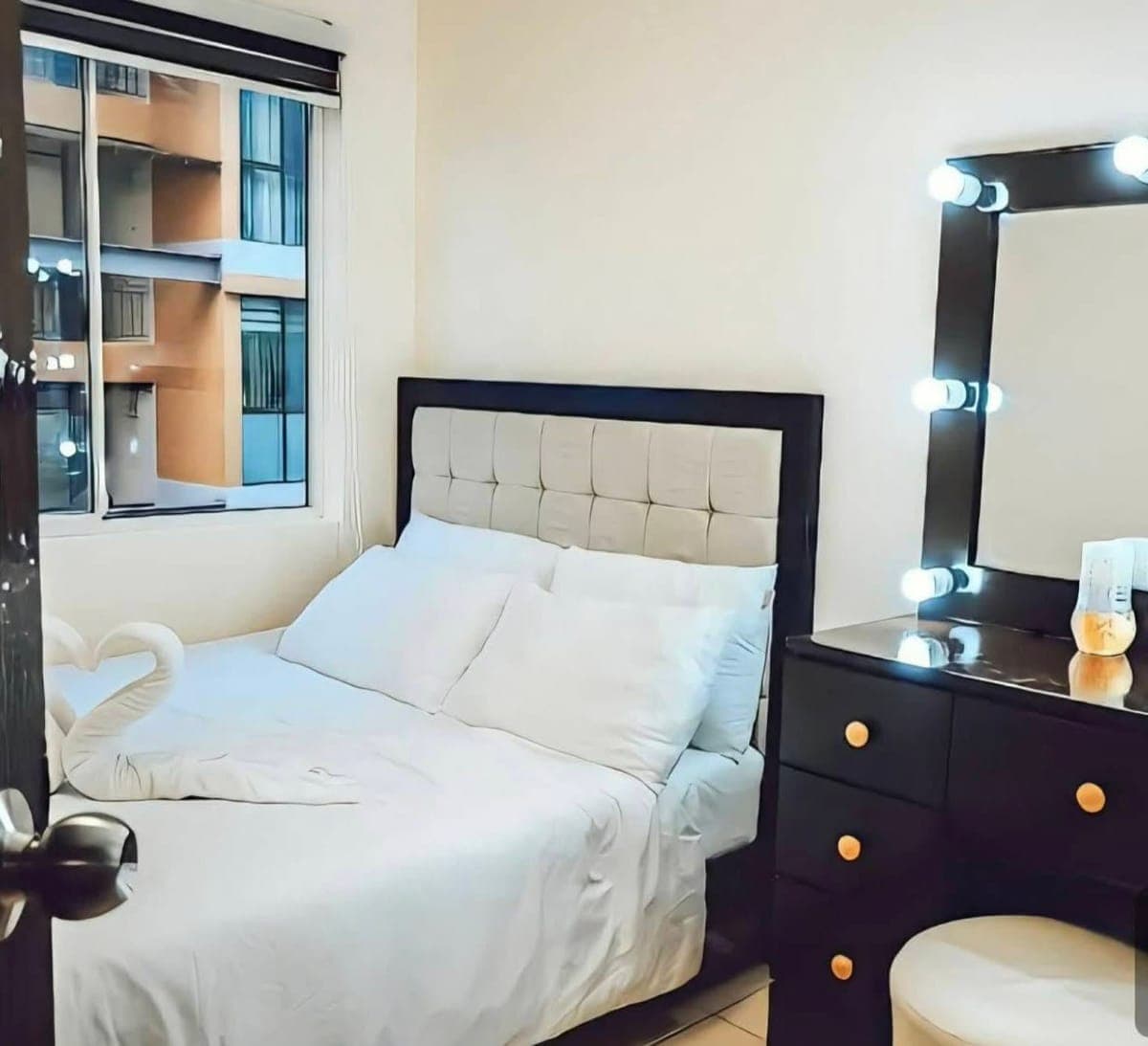 CENTRO SPATIAL β MODERN 2BR FOR RENT. WITH PARKING 30K ONLY(NEGOTIABLE) - photo 1