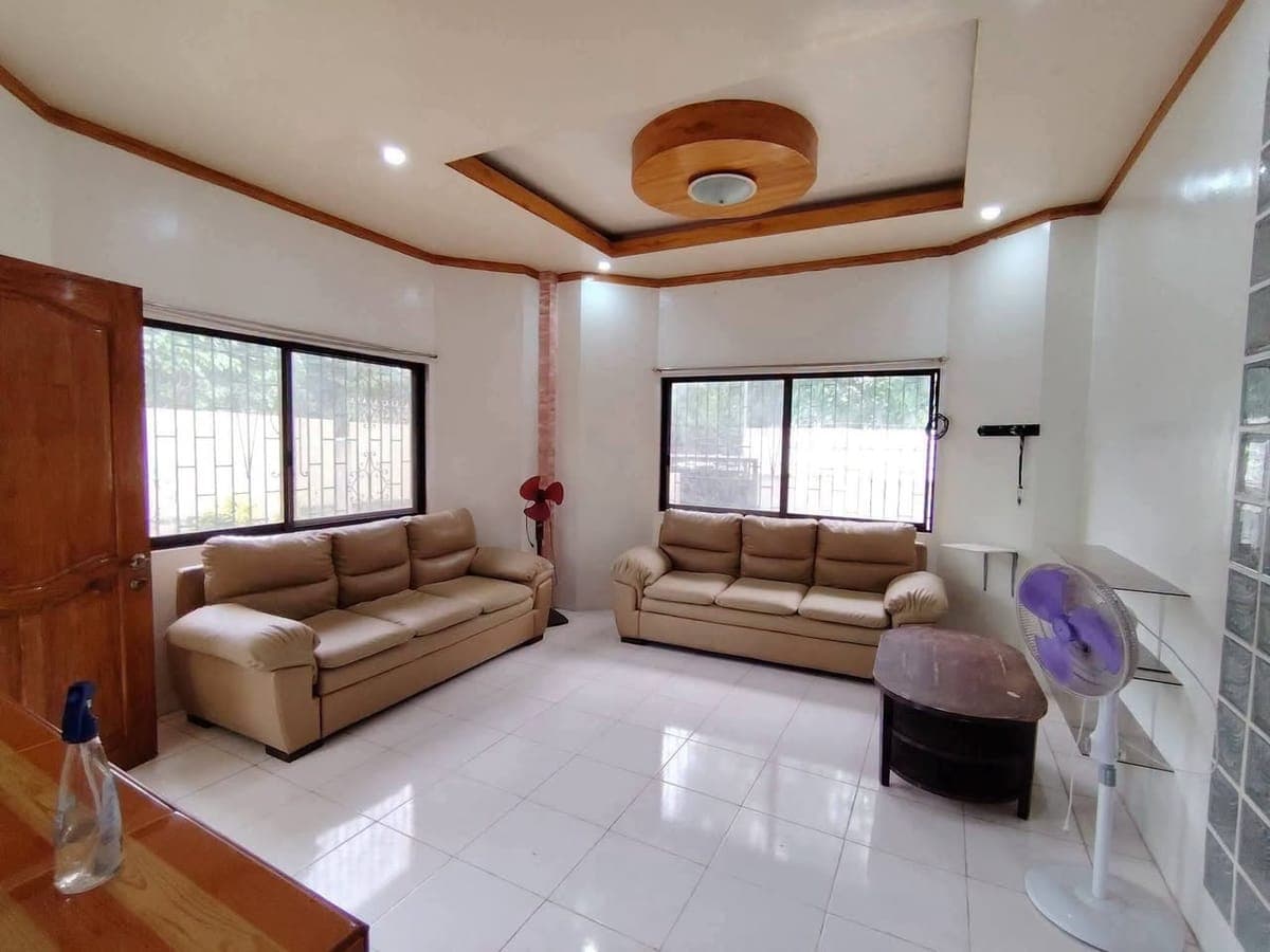 620SQM LOT 2BR HOUSE FOR RENT BUHANGIN NEAR CITYGATE - photo 1