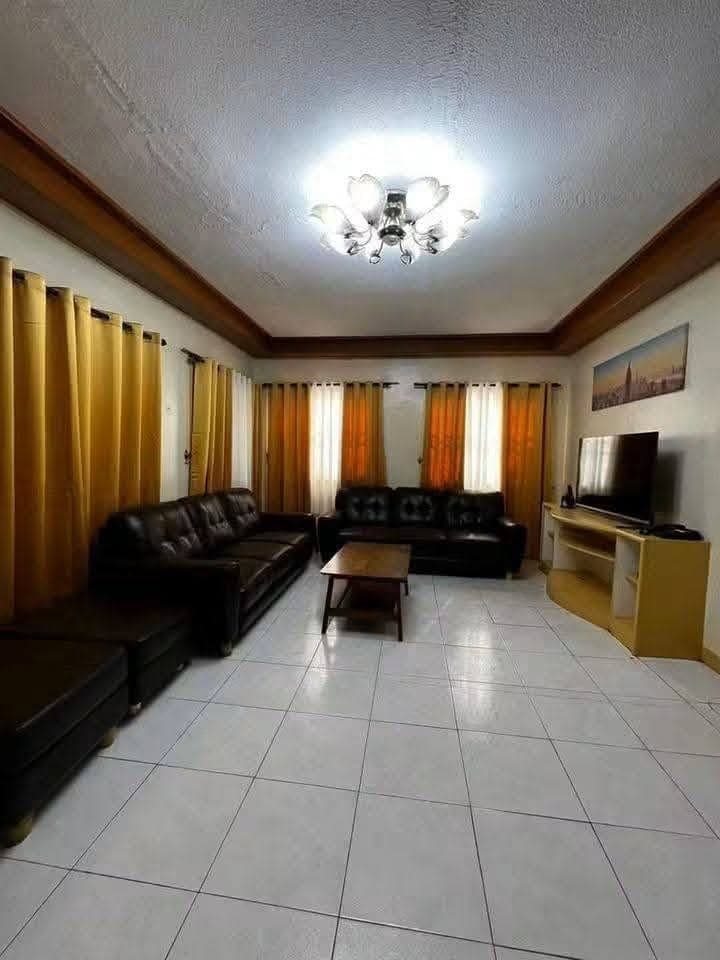 HOUSE FOR RENT DOWNTOWN AREA - photo 1