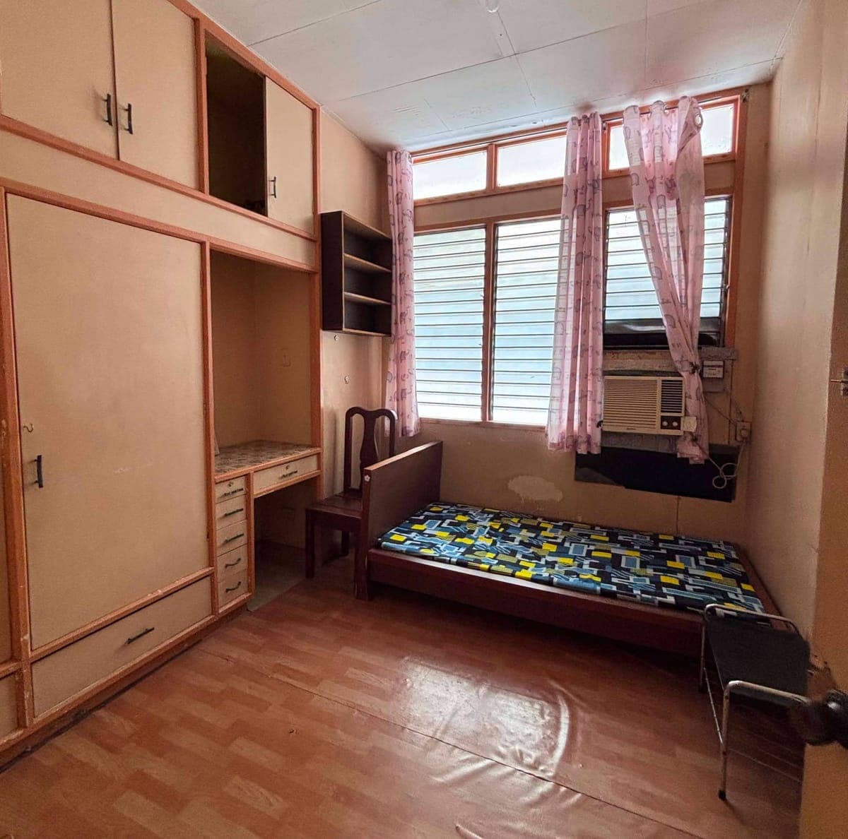 Room For Rent with AC - photo 1