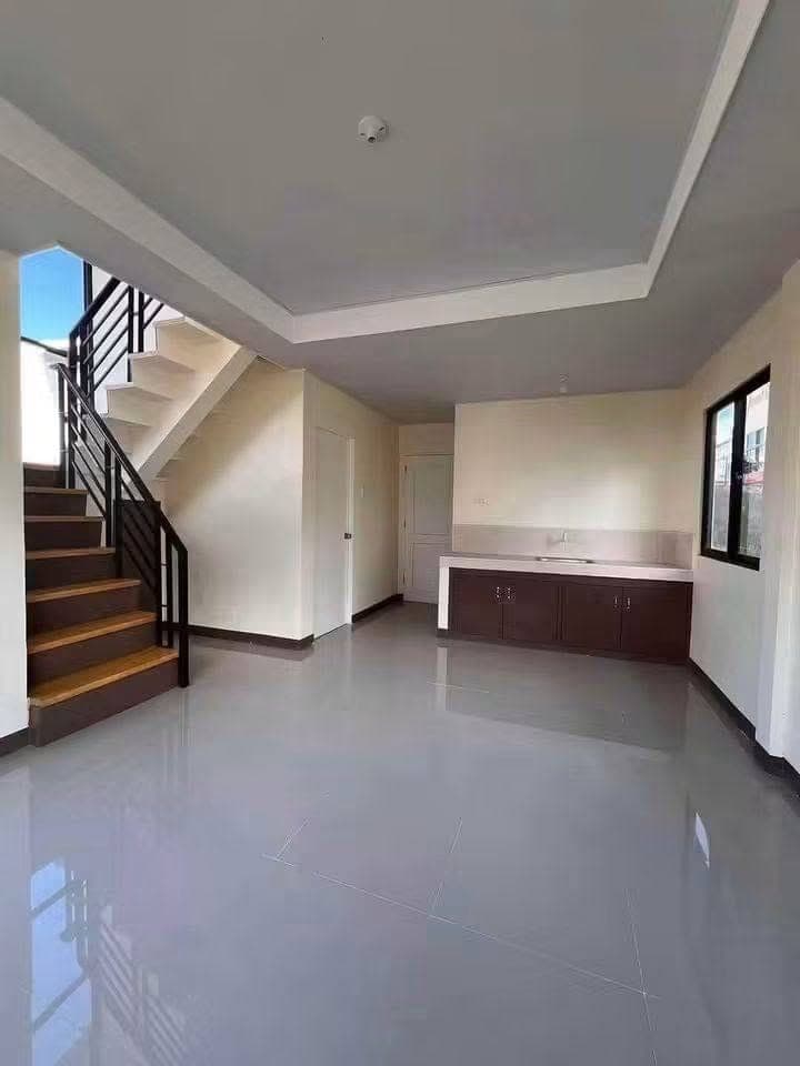 2 Storey House for Rent – Pet Friendly! - photo 1
