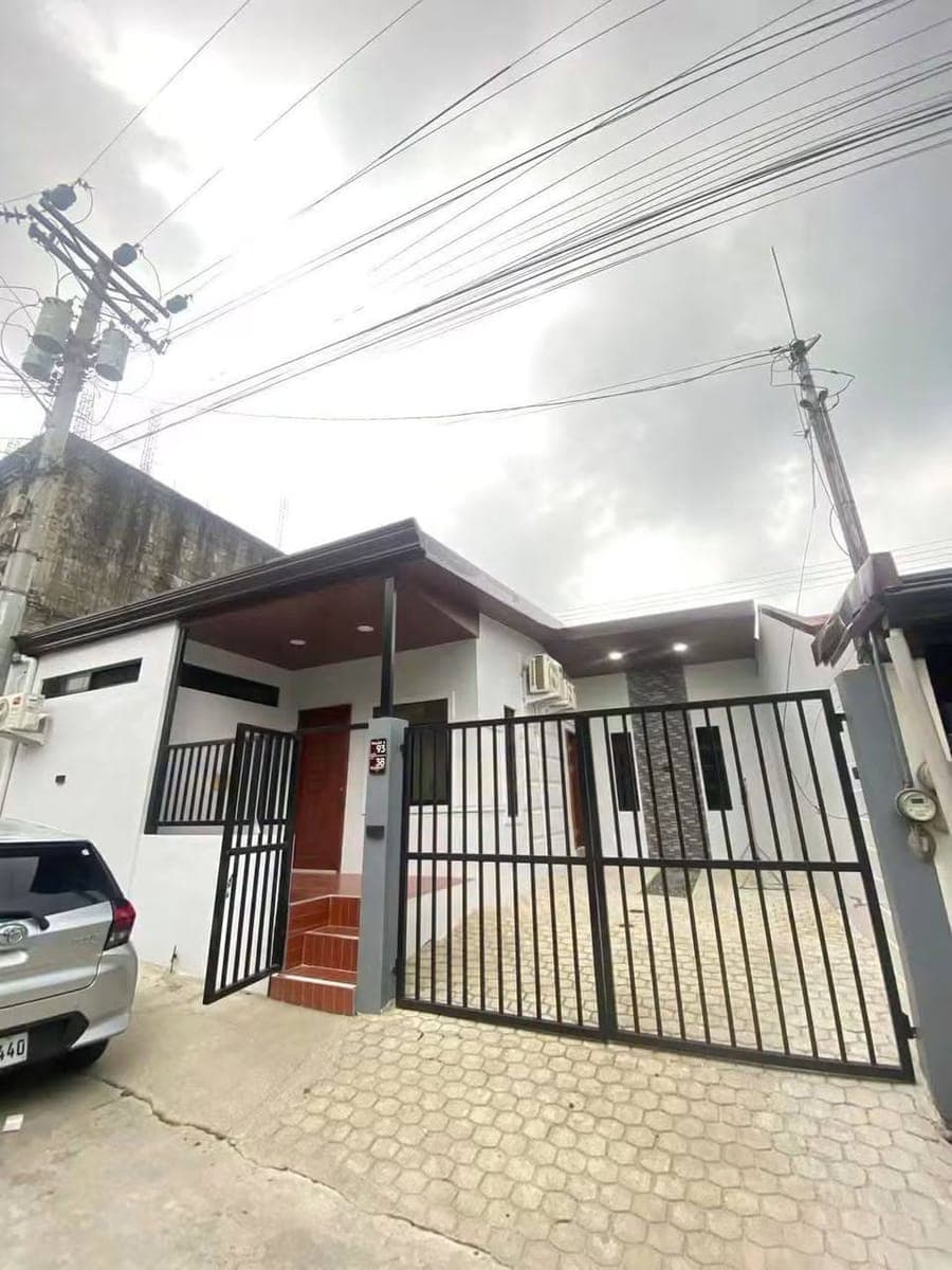 DECA HOMES NEWLY RENOVATED HOUSE FOR RENT - photo 1