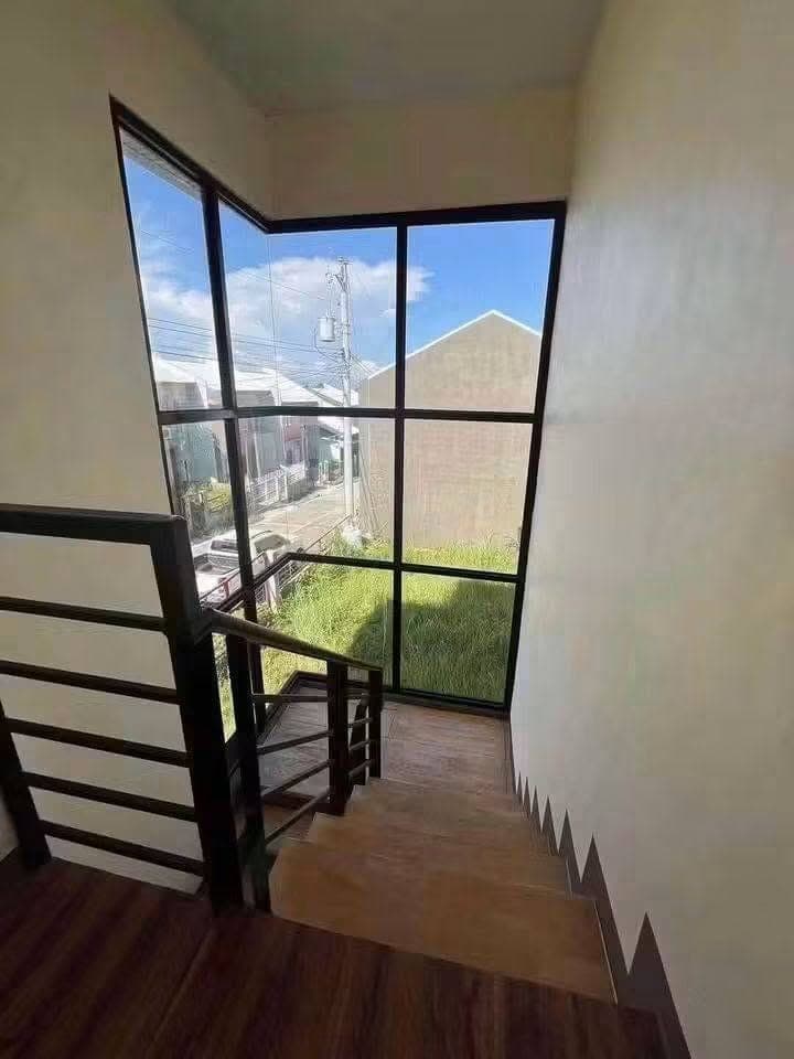 2 Storey House for Rent – Pet Friendly! - photo 1