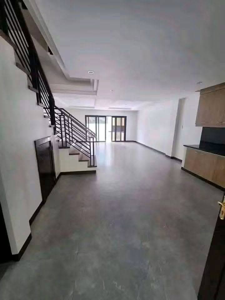 3 STOREY TOWNHOUSE FOR RENT - photo 1