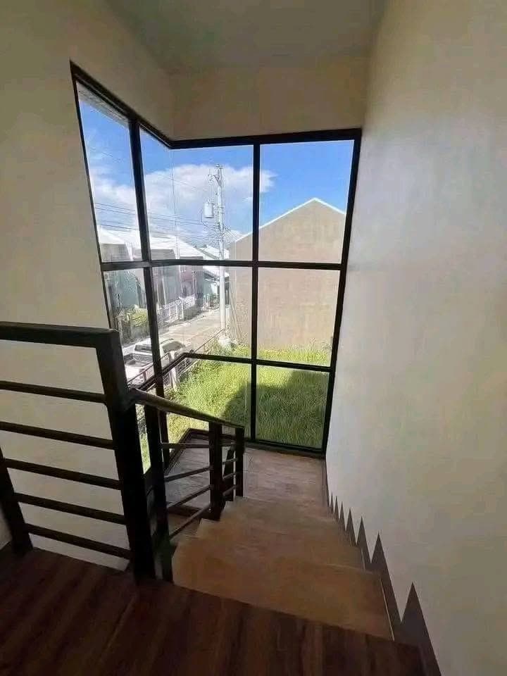 2 Storey House for Rent – Pet Friendly! - photo 1
