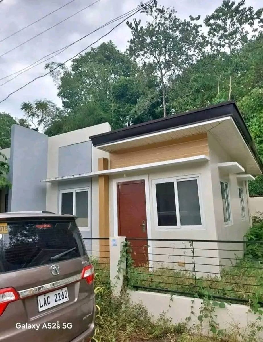 🏠 GRANVILLE 3HOUSE FOR RENT IN CATALUNAN PEQUEN̈O‼️ SEMI- FURNISHED/ 15K MONTHLY 🥰 - photo 1