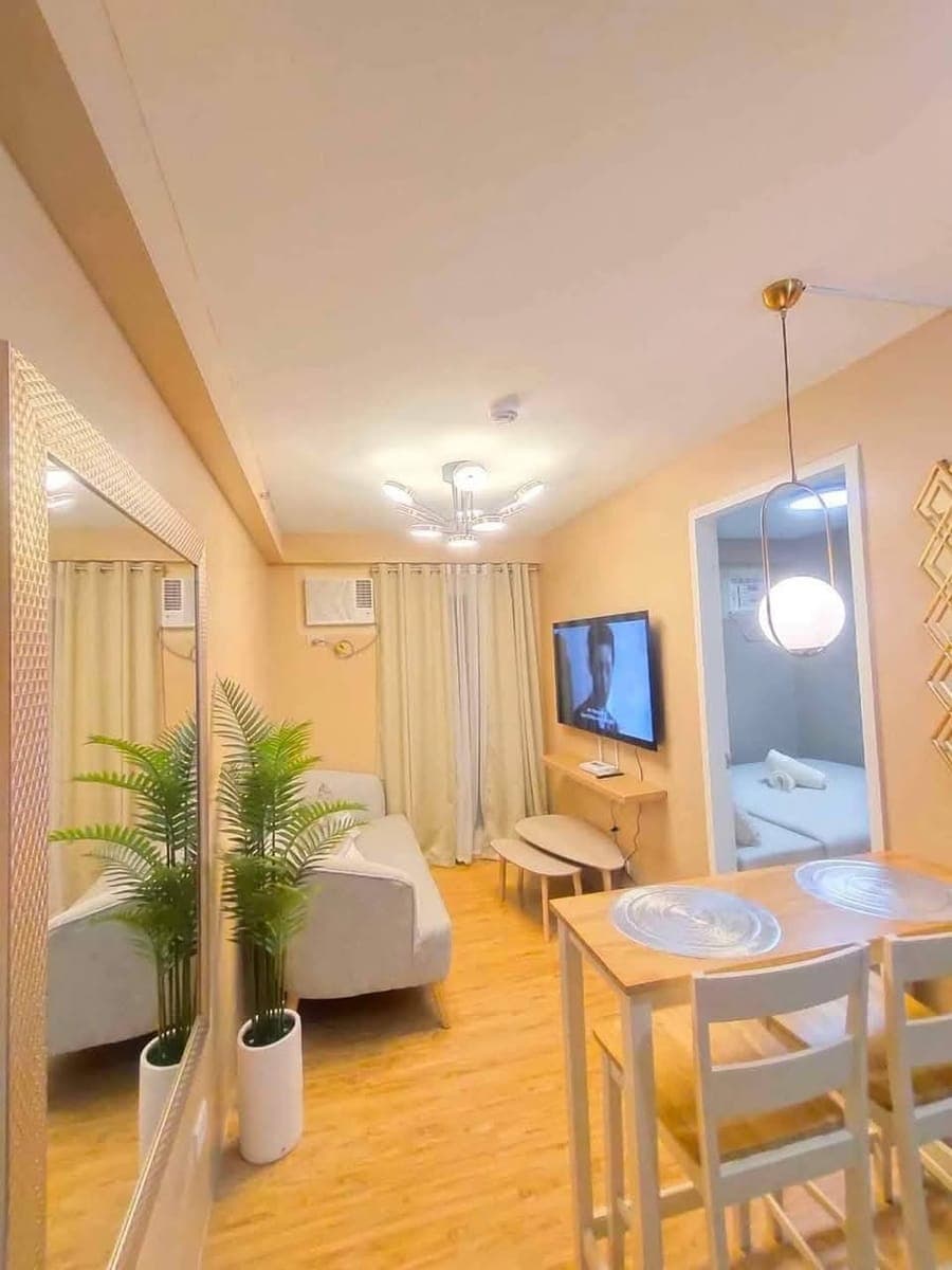 🏢 ₱25K/MONTH‼️ FULLY FURNISHED CORNER UNIT 1BR CONDO FOR RENT | AREZZO PLACE‼️ - photo 1