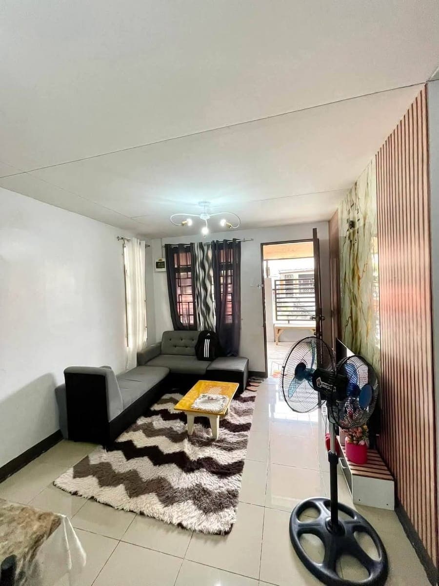 HOUSE FOR RENT(15K) / ASSUME (600K) - photo 1