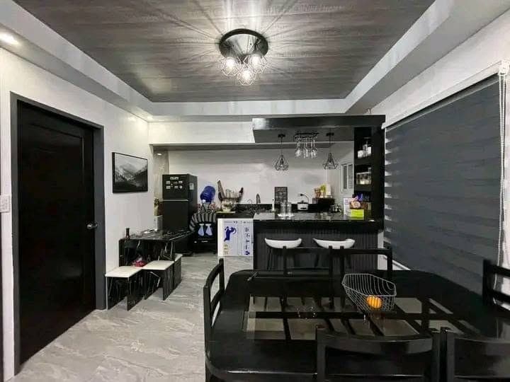 Bungalow House for Rent - photo 1