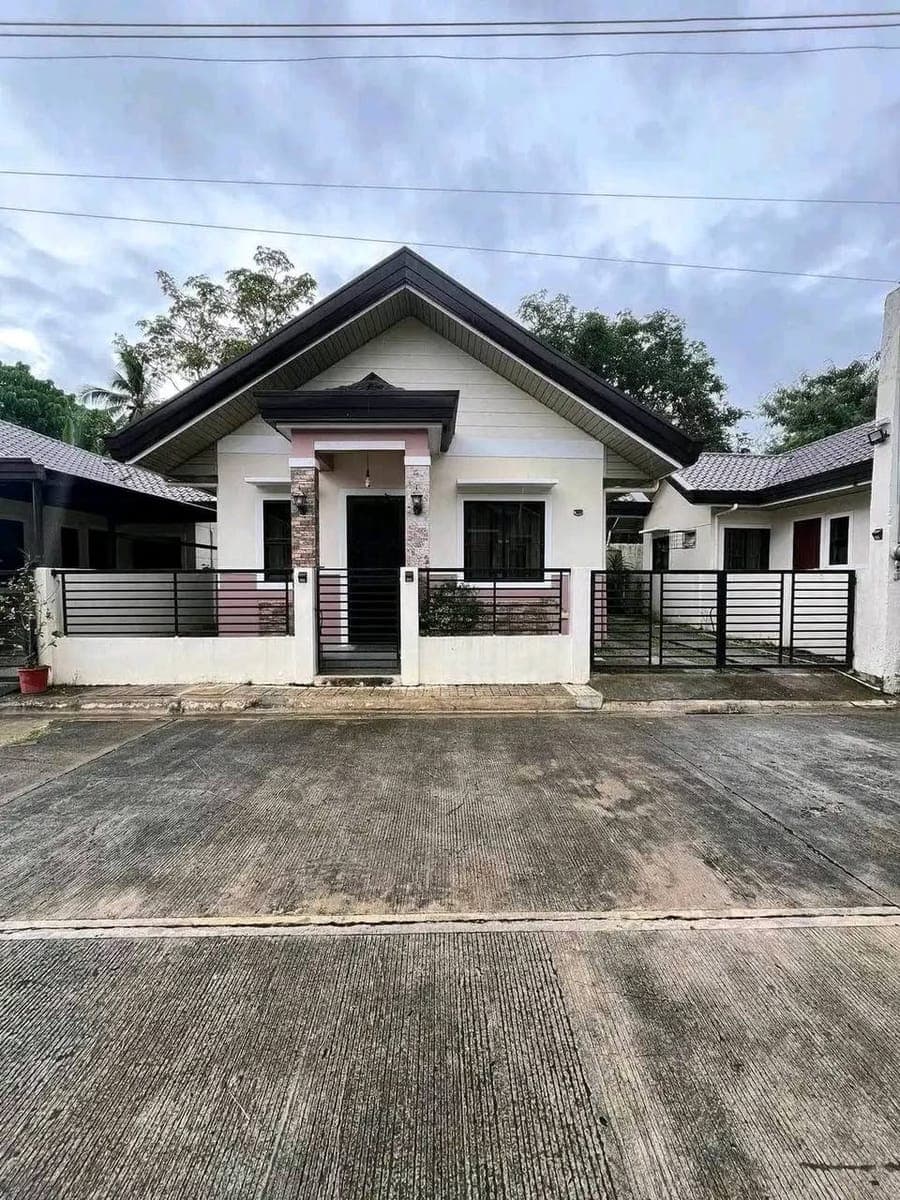 🏡GRANVILLE I 3BR HOUSE FOR RENT BUNGALOW WITH CARPARK‼️ SEMI- FURNISHED 🥰 - photo 1