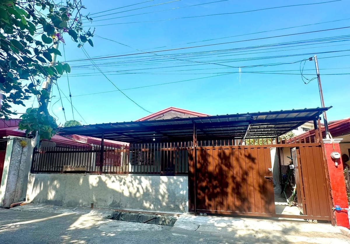 🏡 FOR RENT - FULLY RENOVATED HOUSE 🏡 - photo 1