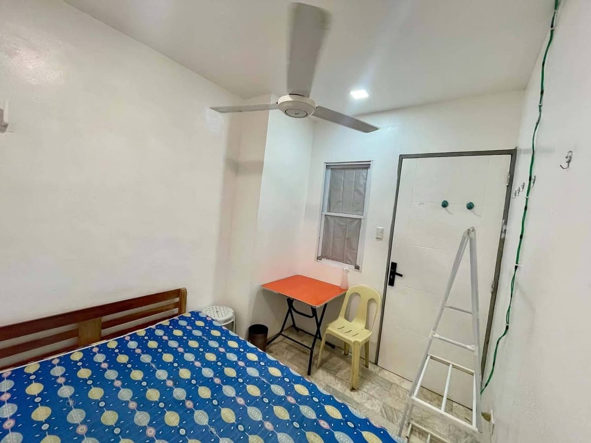 ROOM FOR RENT - photo 1