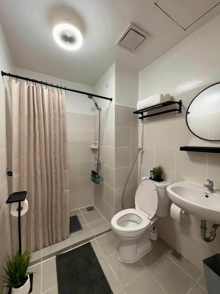 Premium meisevverie condo, fully furnish, for rent location beside citidines hotel pm if interested direct to owner.. - photo 1