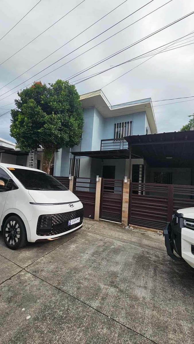 Premium amaia scapes 2 story house for rent fully furnish direct to owner pm if interested.. - photo 1