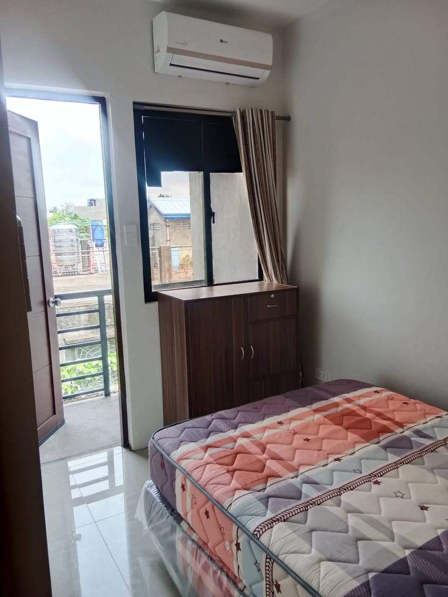 15K monthly - 2Storey apartment. - photo 1