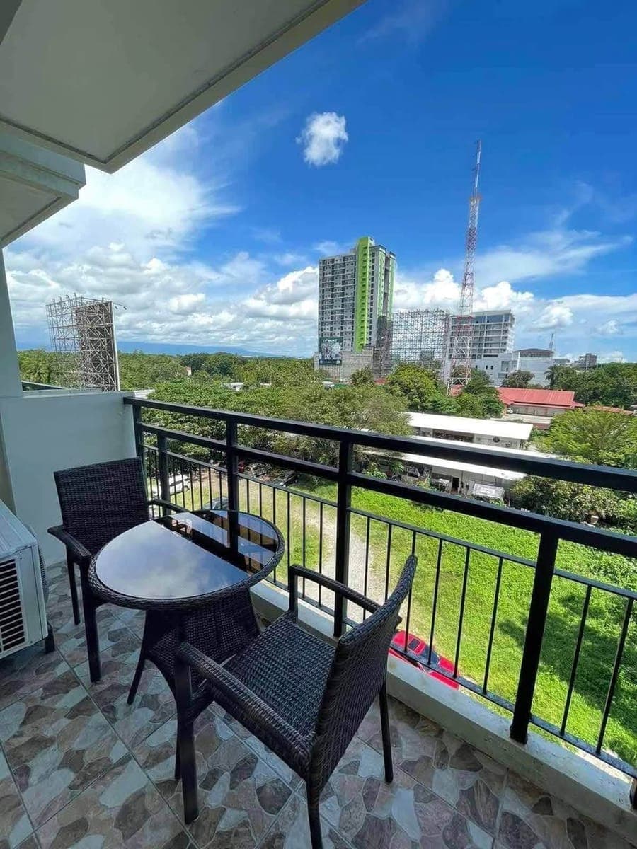 ๐๏ธโจ CONDOMINIUM FOR LEASE IN BACOLOD CITY! โผ๏ธโผ๏ธโผ๏ธ - photo 1